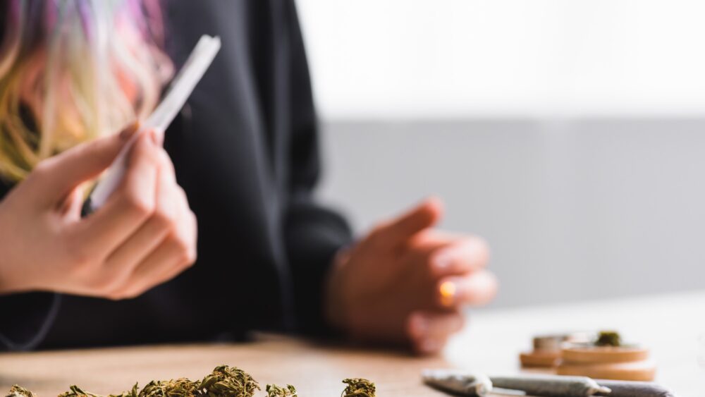 Científicos advierten de los riesgos del consumo de cannabis en la