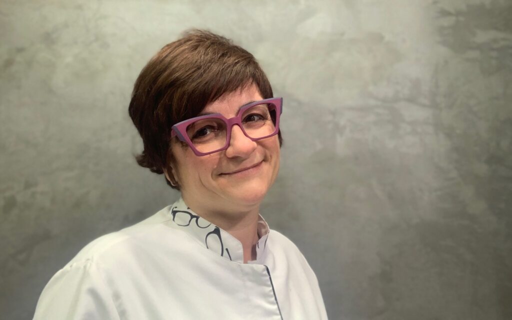Buscamos respuesta profesional con Silvia Edo, óptica optometrista en EDO Òptics.
